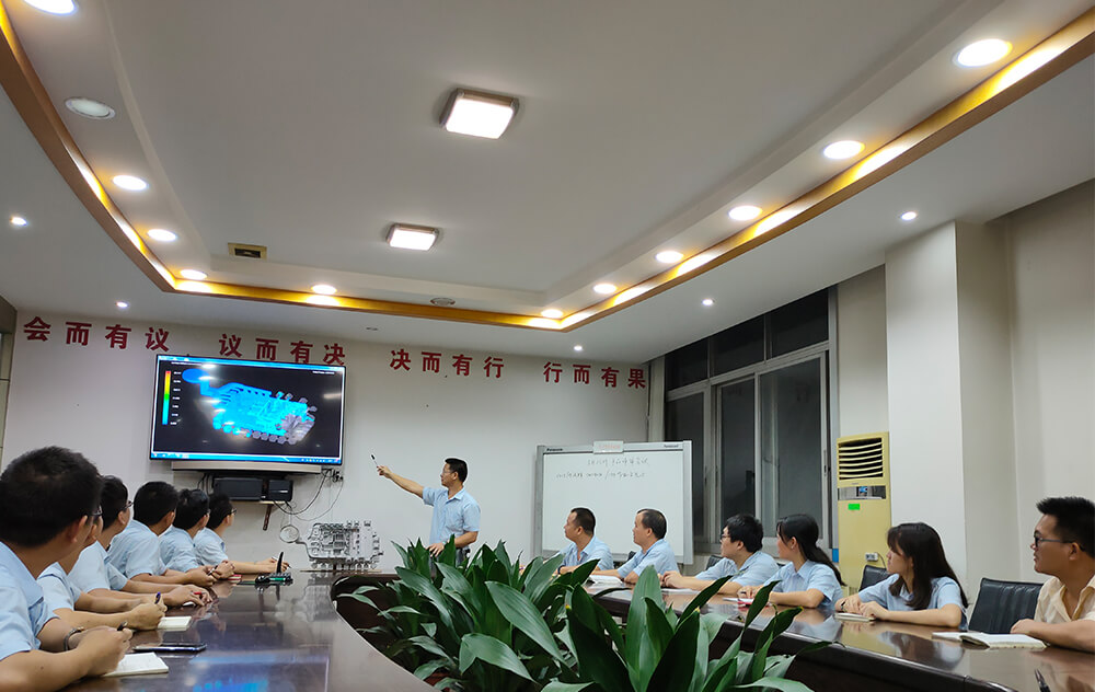 為不同領(lǐng)域客戶(hù)在模具設計與制造積累豐富經(jīng)驗，在汽車(chē)、新能源、通信、醫療等行業(yè)有顯著(zhù)優(yōu)勢。